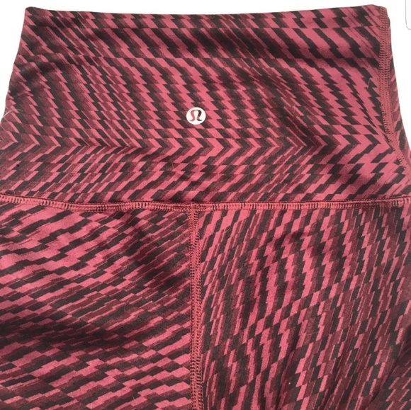 Lululemon - Picture 3 of 4